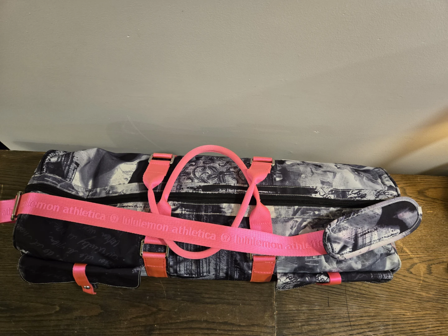 Lululemon Athletica Duffle Bag& YOGA Mat Carrier - photo 2