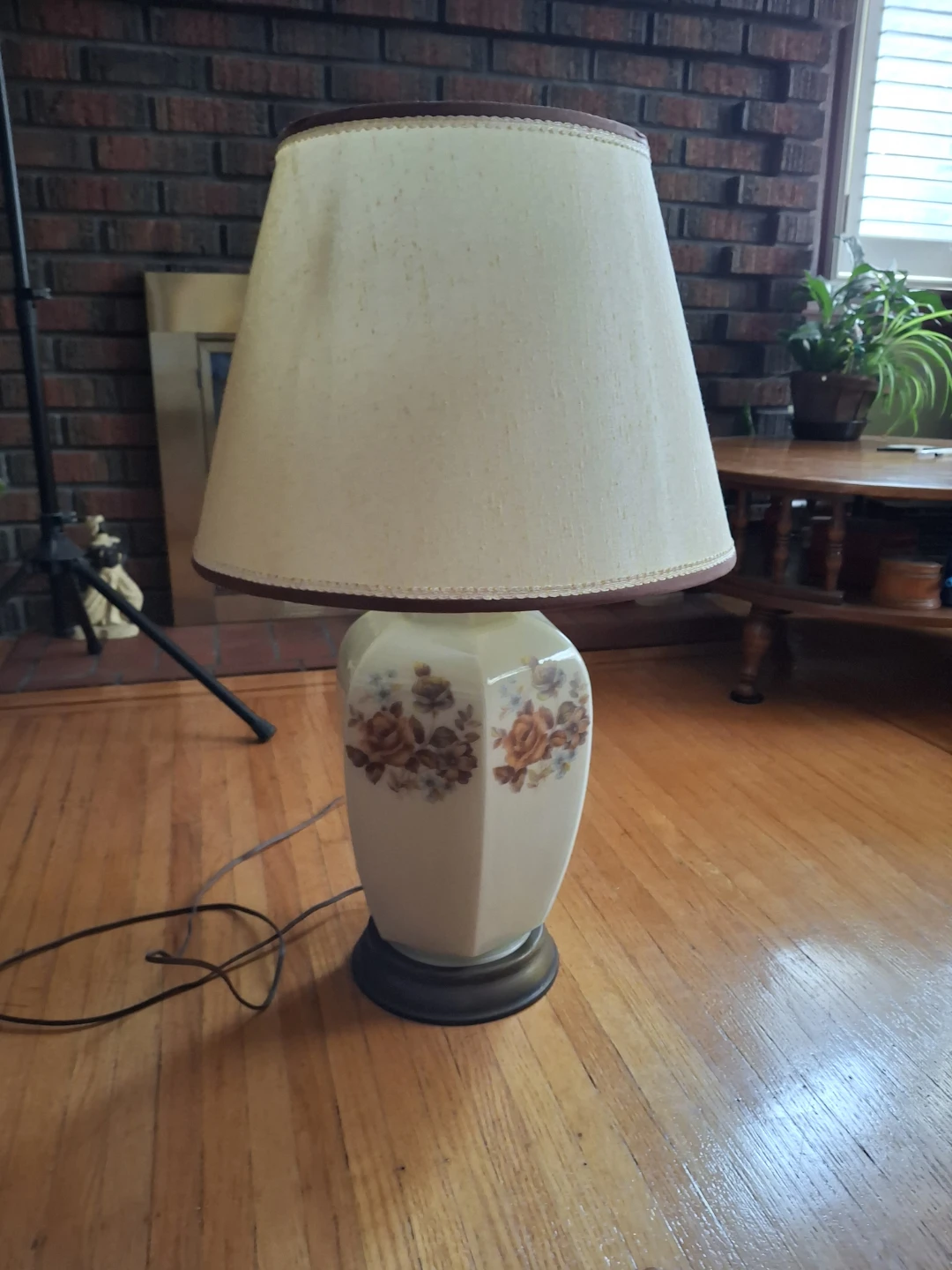 Vintage Ceramic Table Lamp with Floral Design