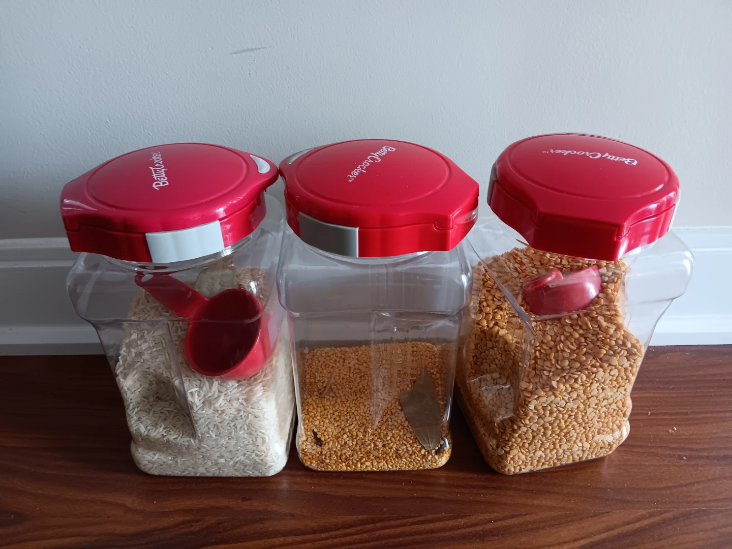 Betty Crocker Set of 3 Food Storage Containers with Lids