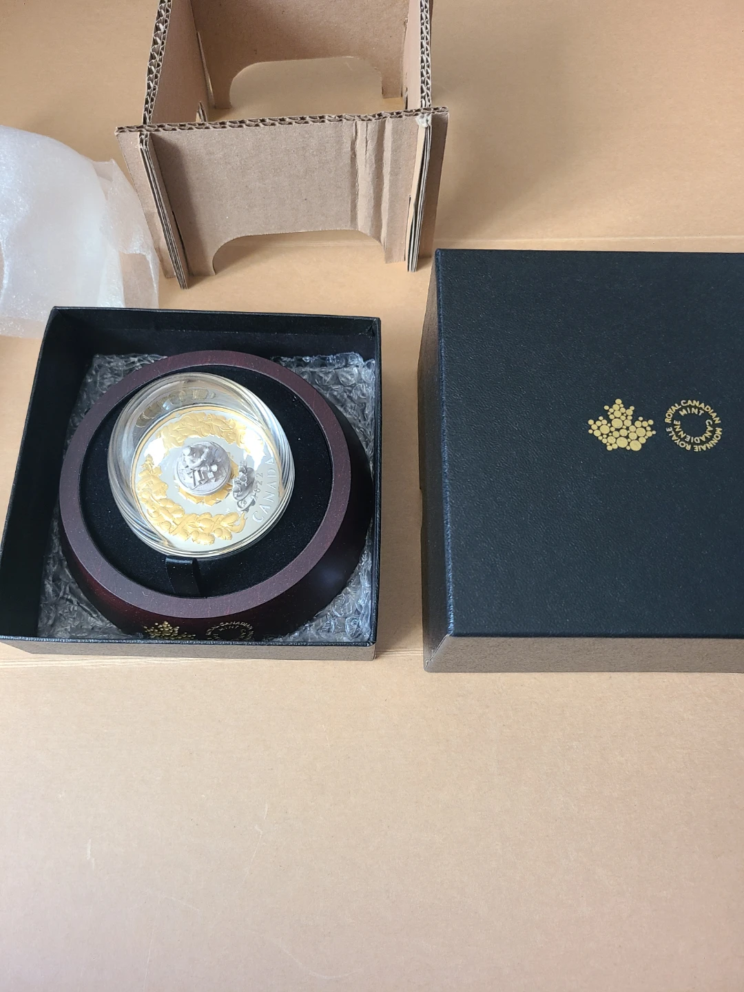 2022 5oz Silver Maple Leaf Coin - Holiday Gift - photo 5