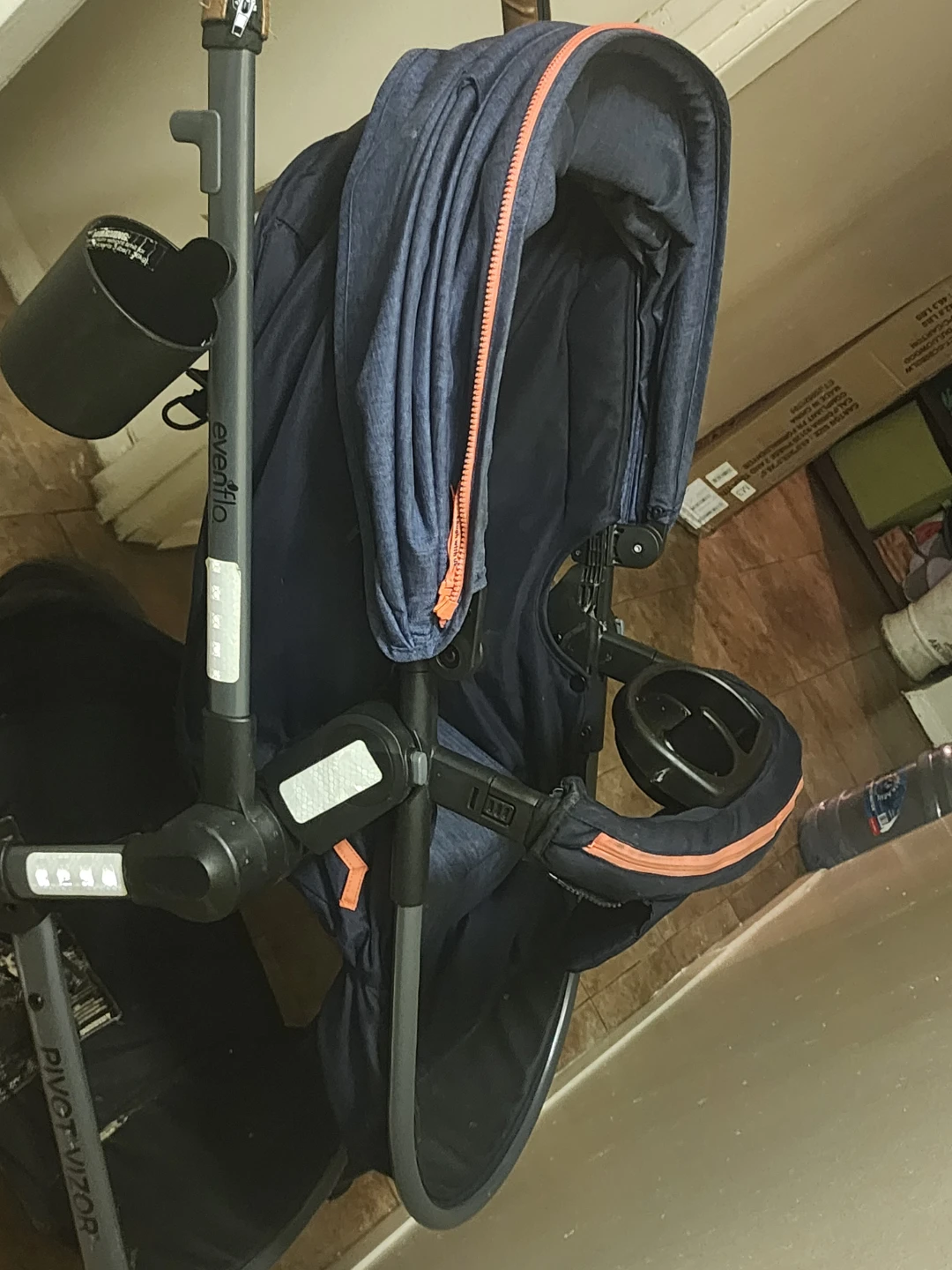 Evenflo Pivot Xpand Travel System - photo 5
