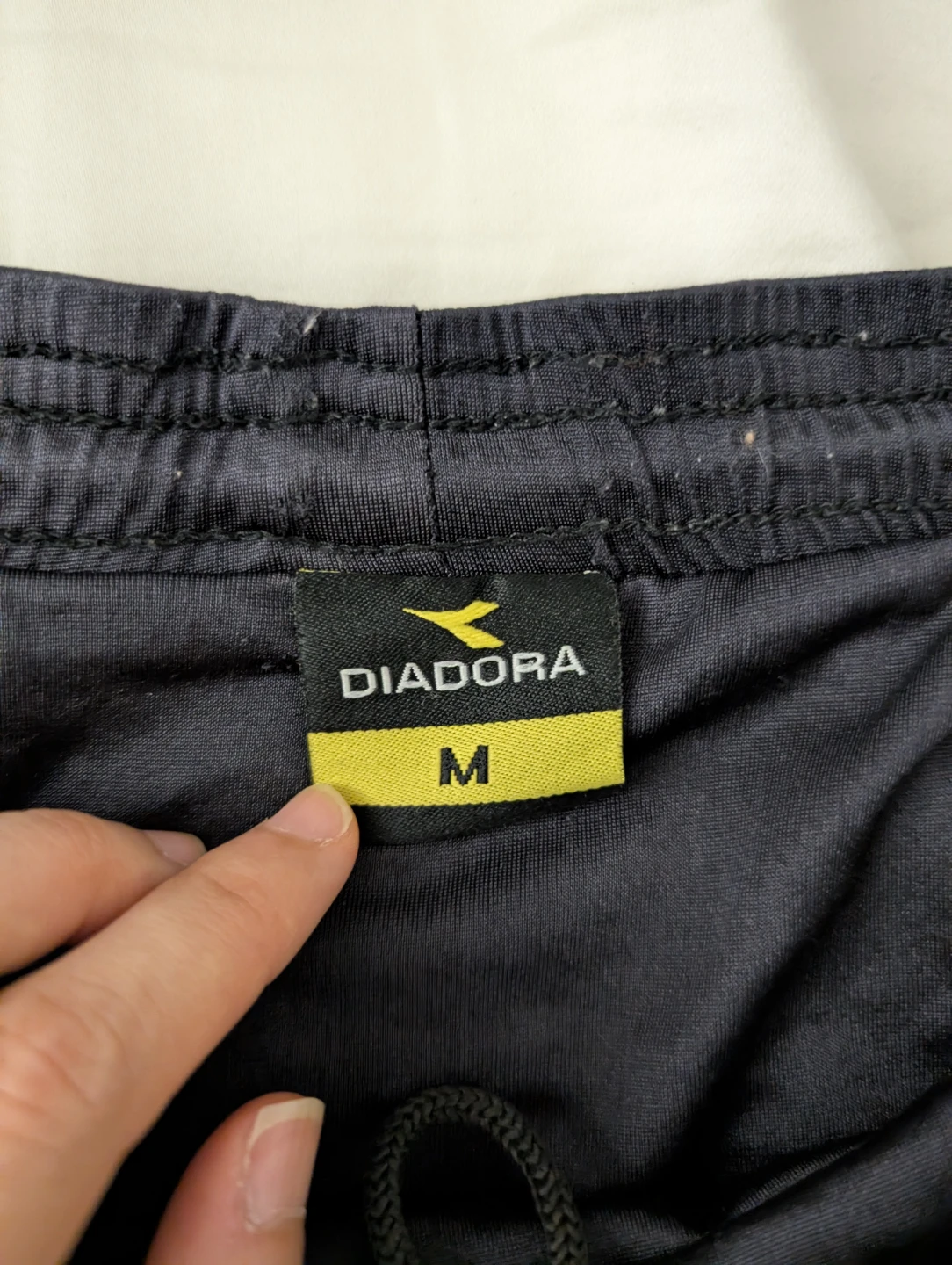 Diadora Black Running Shorts waistband loose but drawstring 32" - photo 2