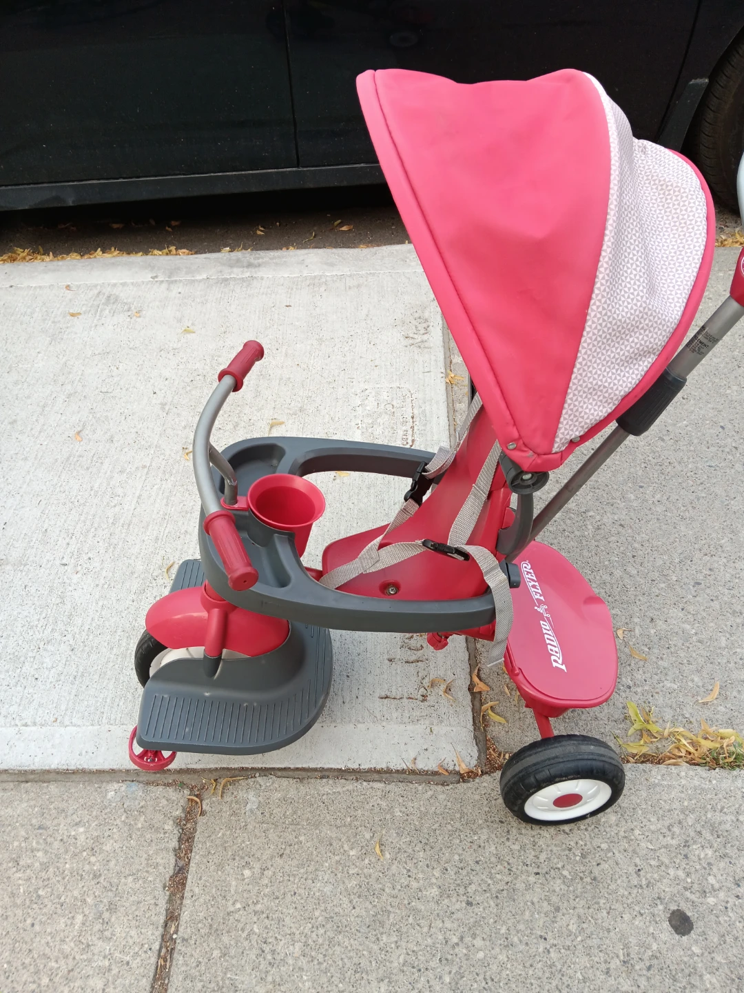 Radio Flyer Tricycle - photo 4