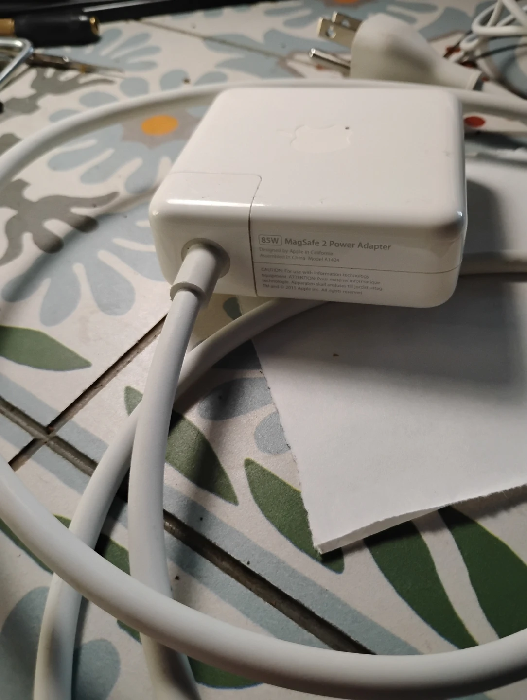 Apple 85W MagSafe 2 Power Adapter - photo 4