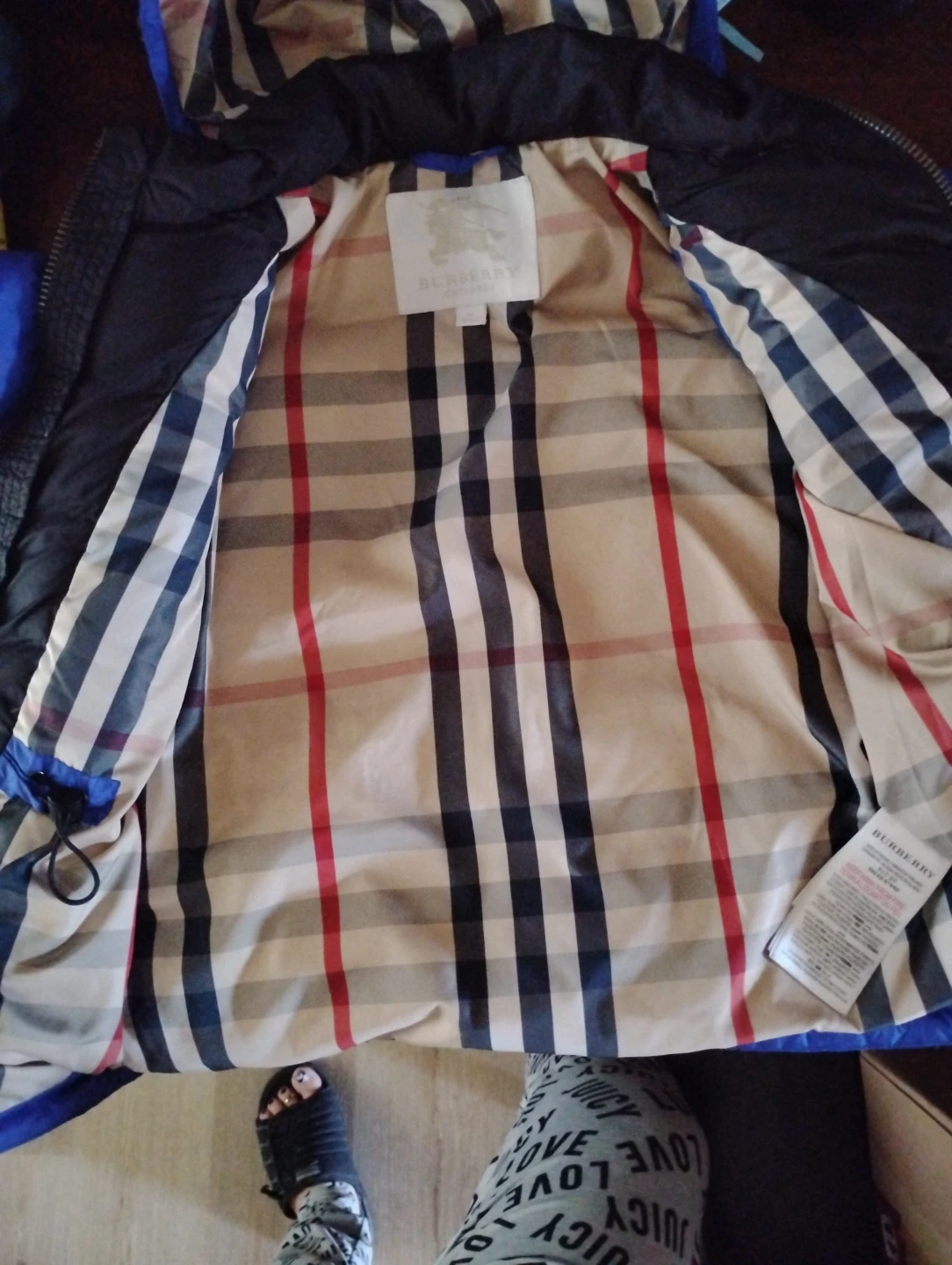 Burberry Children's Blue Puffer Jacket - photo 4