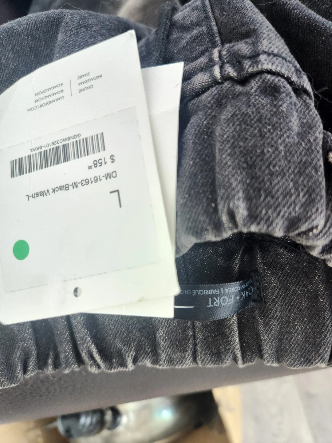 BNWT Oak + Fort Men Wild Black Wash Jeans - Size L - photo 2