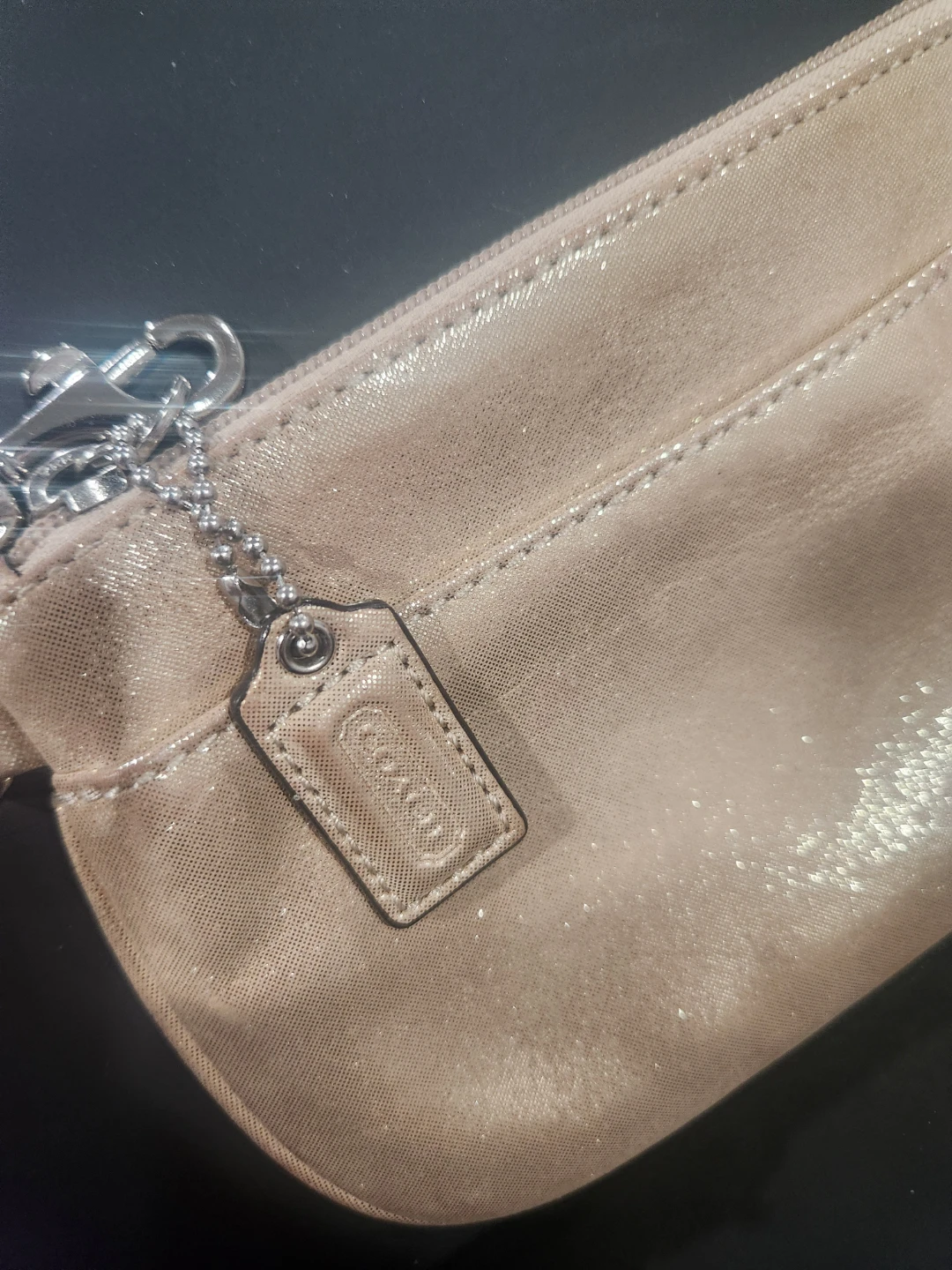 Coach mini champagne Wristlet - photo 3