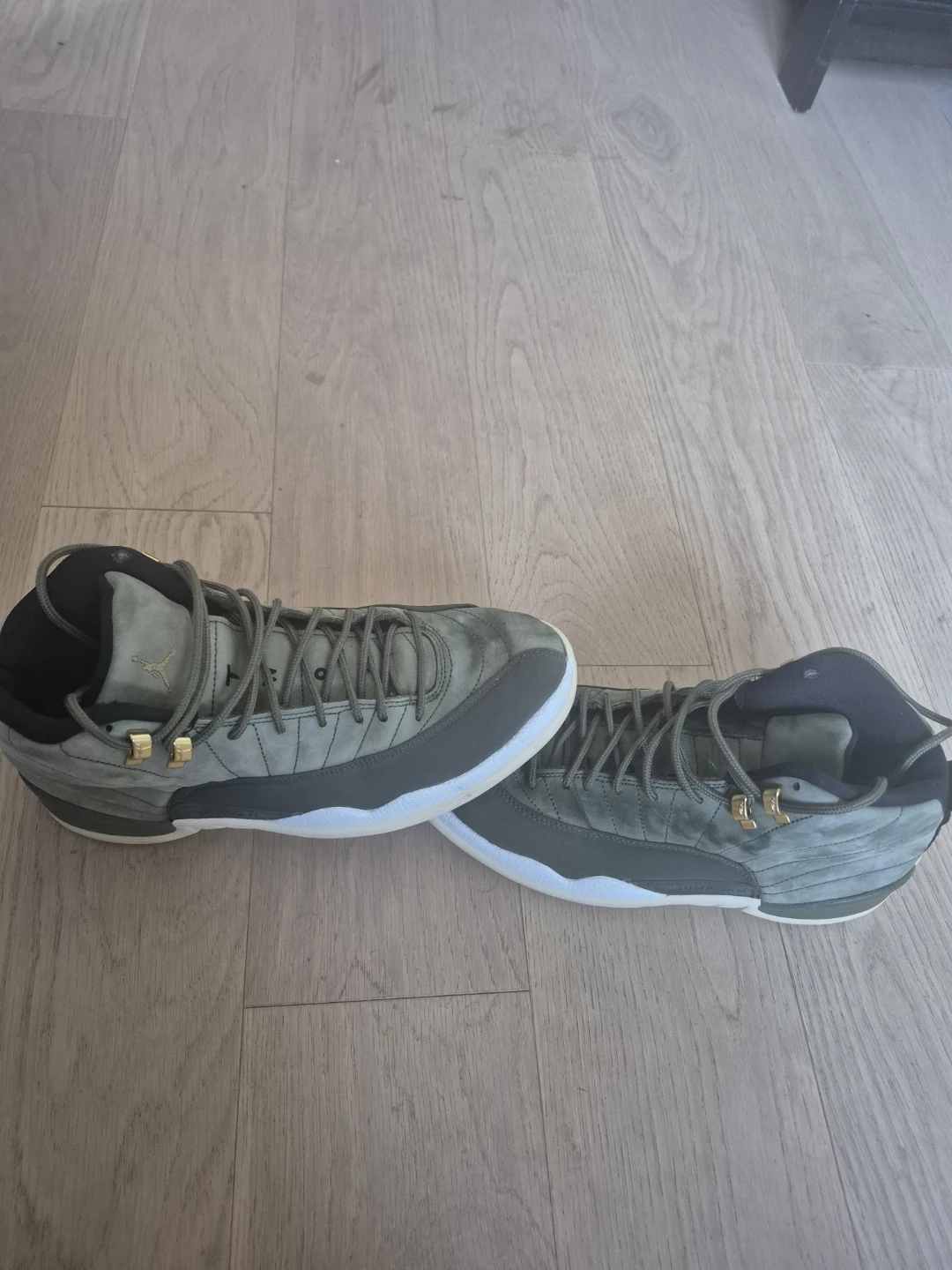 Jordan 12 Sneakers Men Size 10