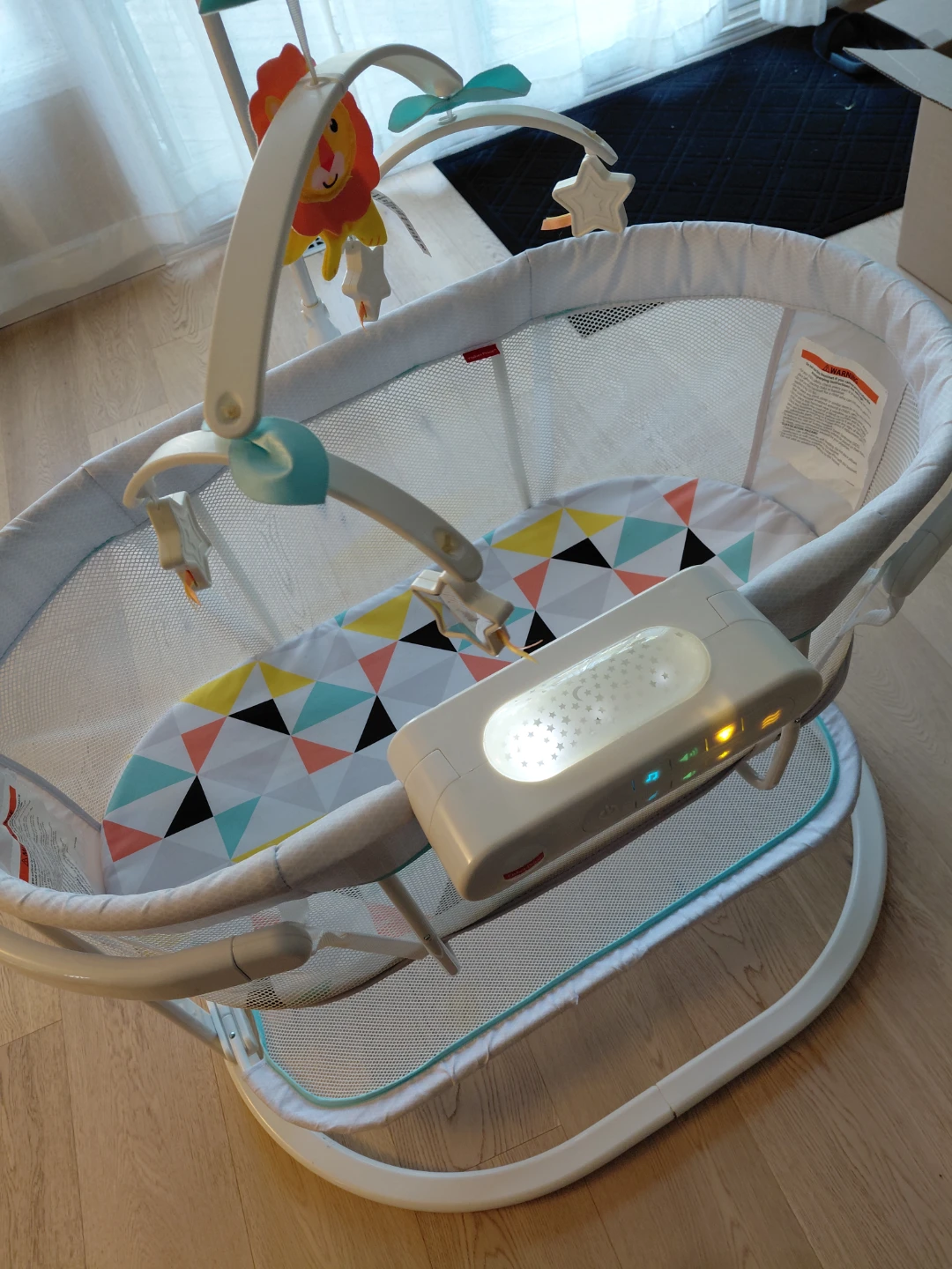 Fisher-Price Soothing Motions Bassinet - photo 5