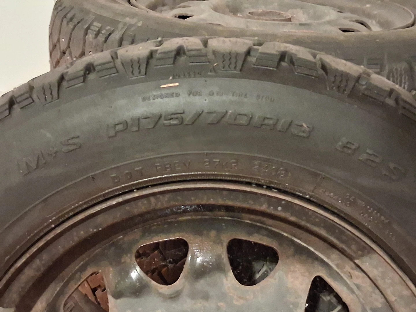 Winter Tires on Rims P175/70R13 - photo 2