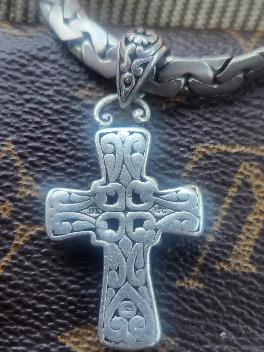 Samuel Benham 925 and 18k cross pendant with sterling chain - photo 2
