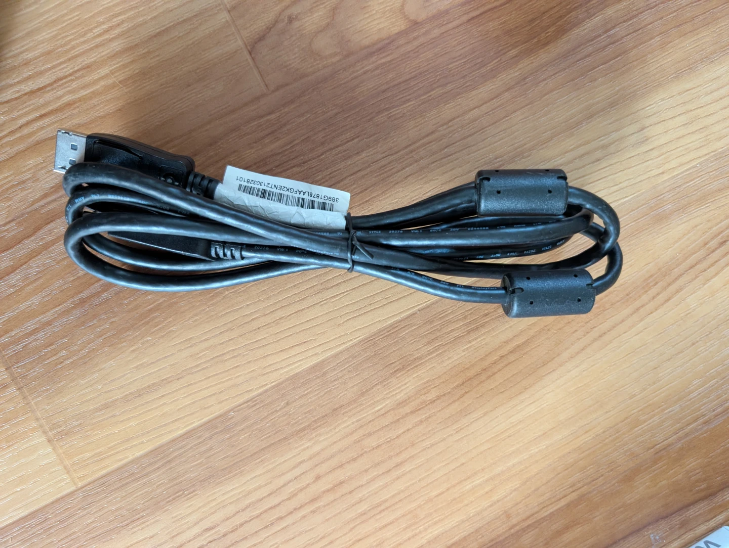 HDMI and DP Cables - photo 4