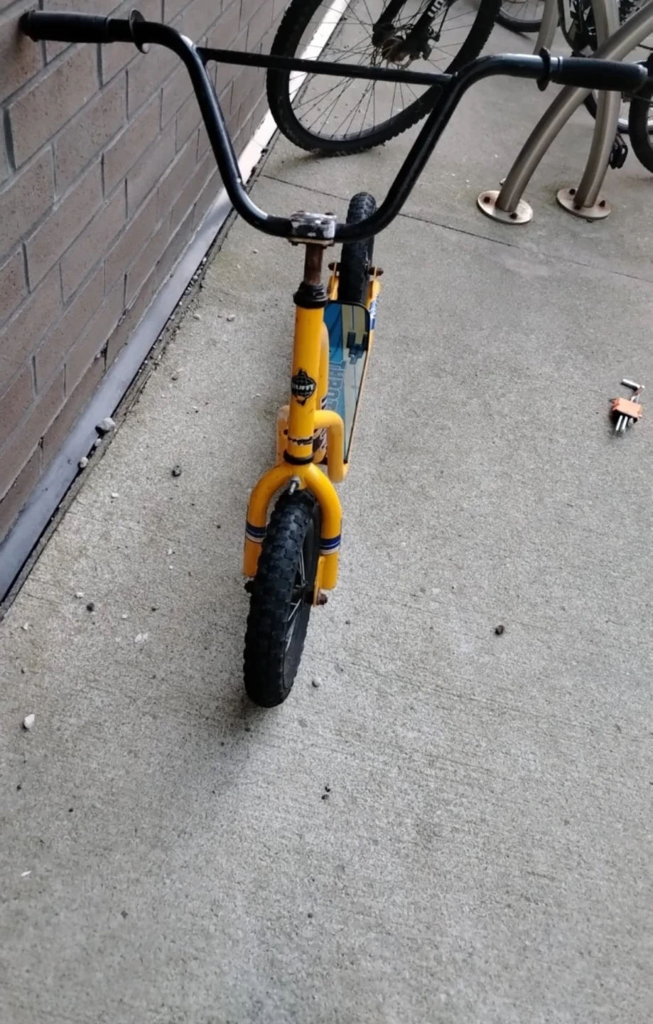 Yellow Huffy Throttle Scooter - photo 2