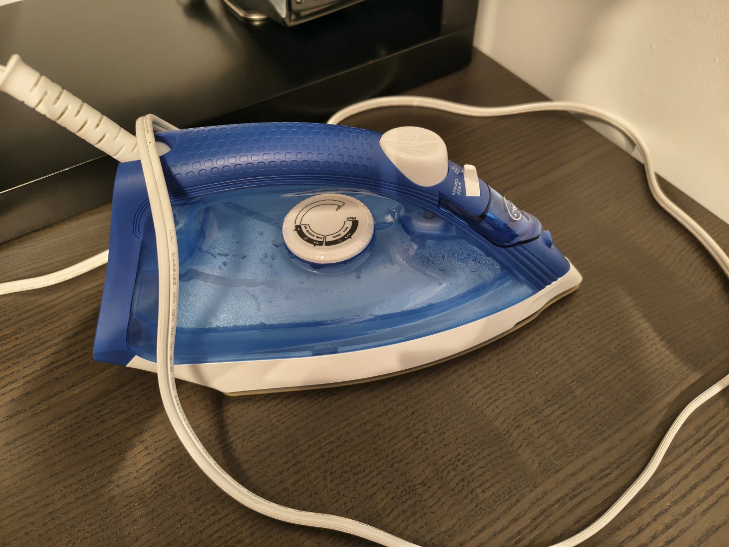 T-Fal Steam Essential Plus Iron - photo 3