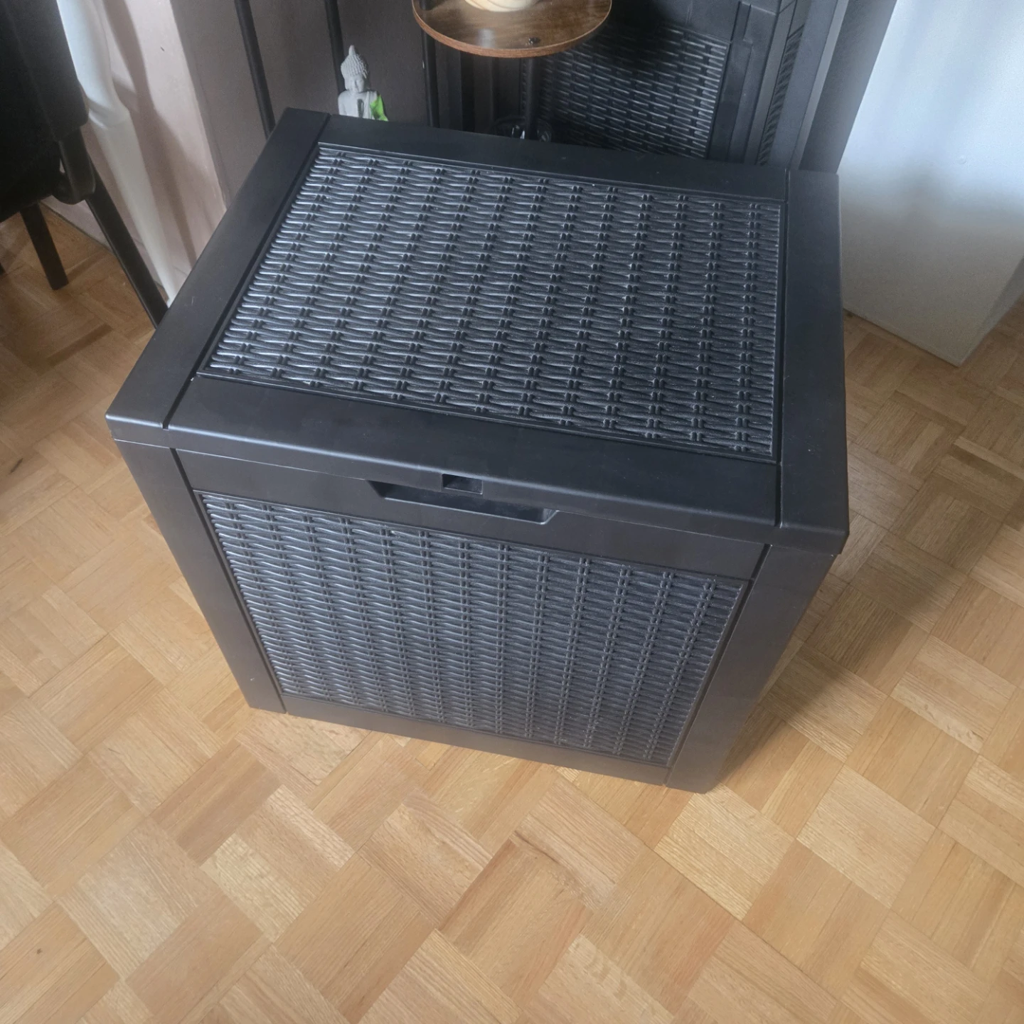 Storage bin for indoor or outdoor