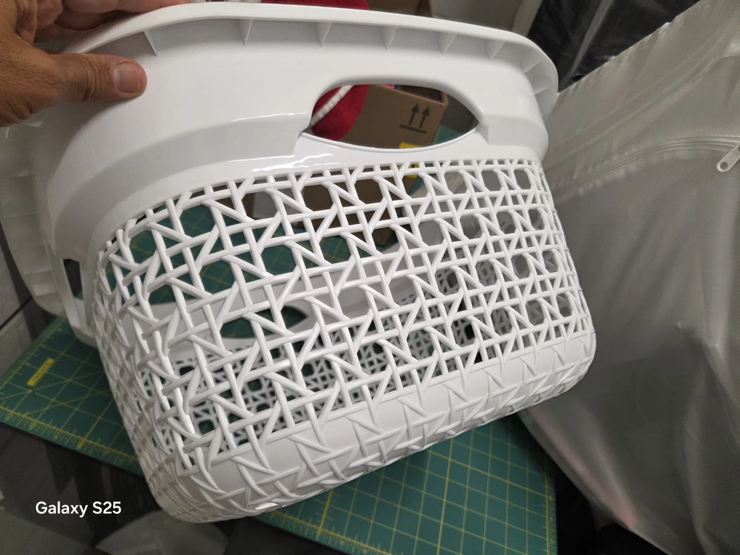 White Laundry Basket - photo 4
