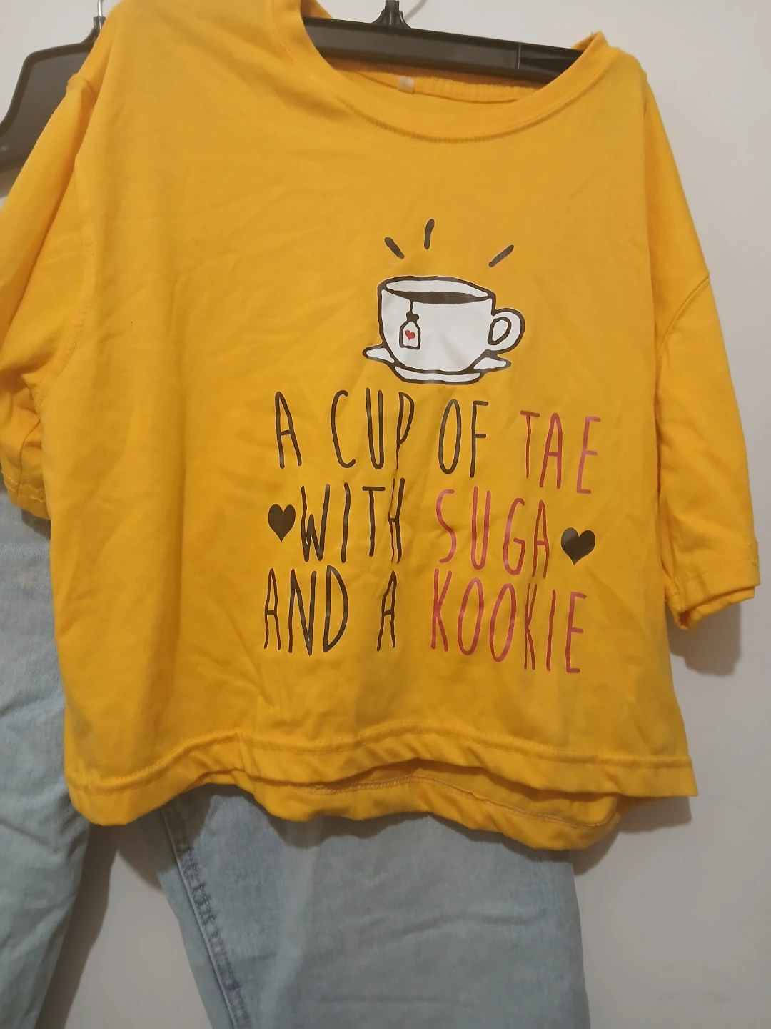 Yellow bts tee and light wash jeans with tote - photo 3