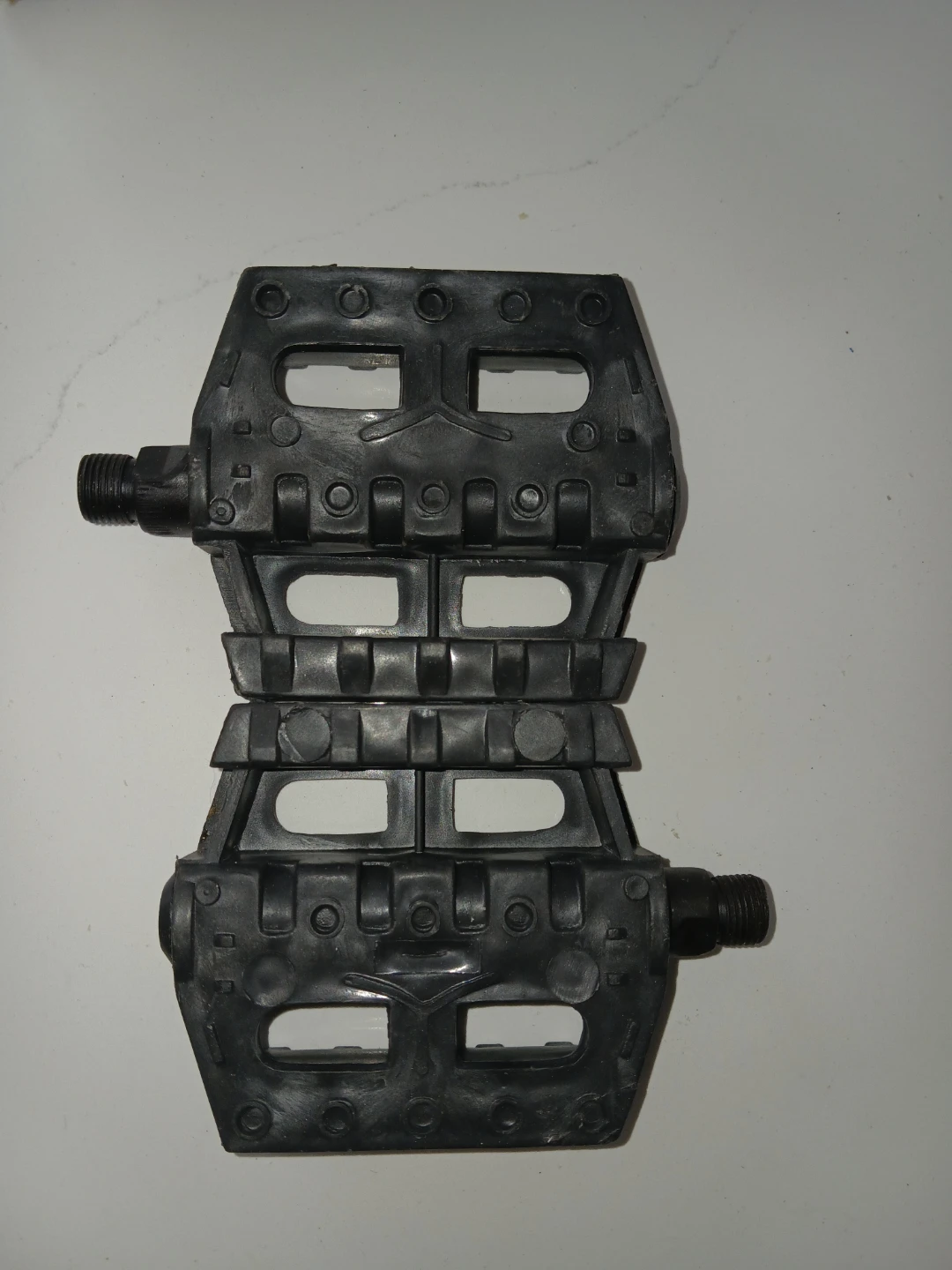 Bicycle Pedals with Reflectors - photo 2