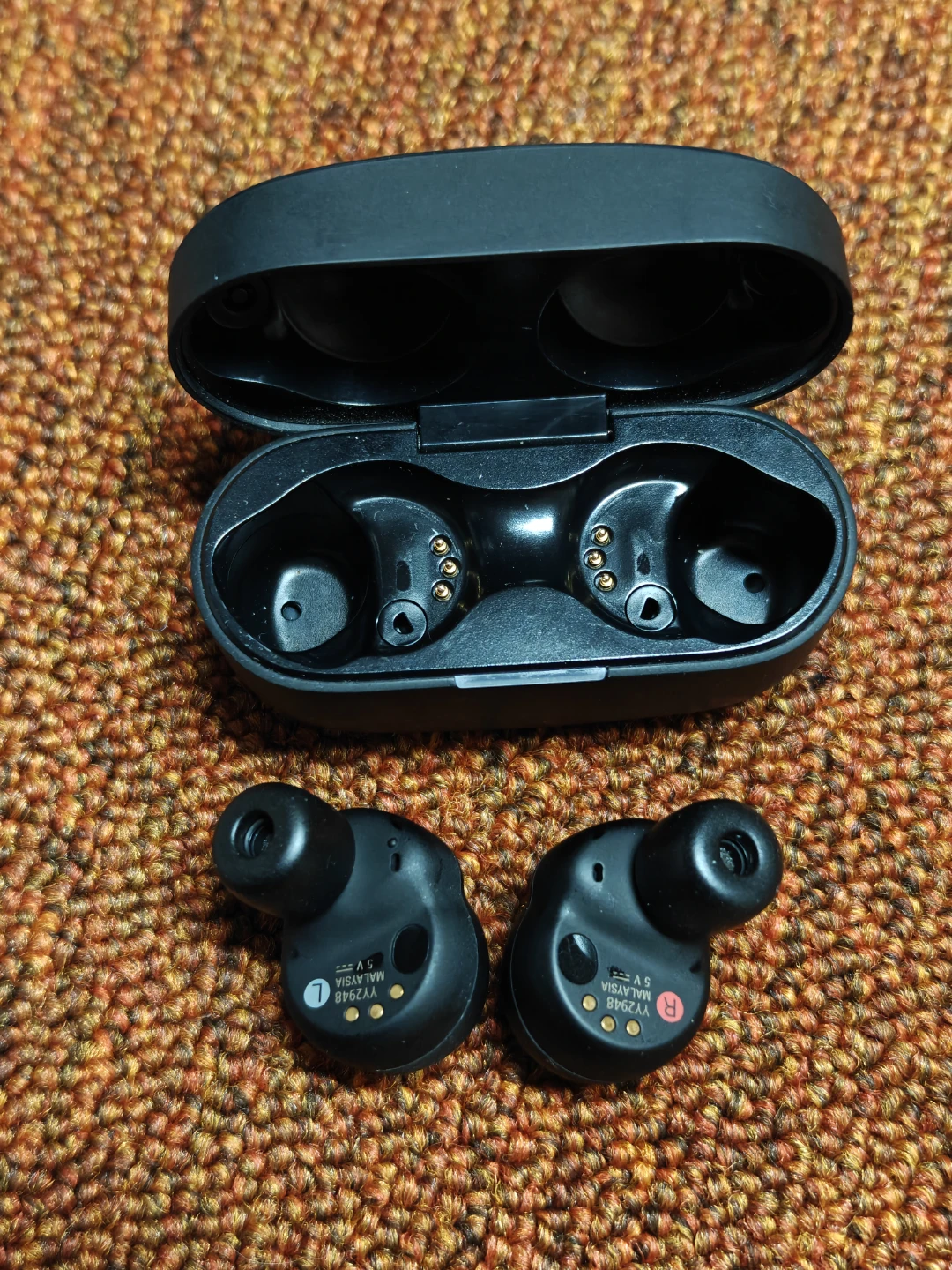 Sony WF-1000XM4 Noise Canceling Truly Wireless Earbud - photo 2