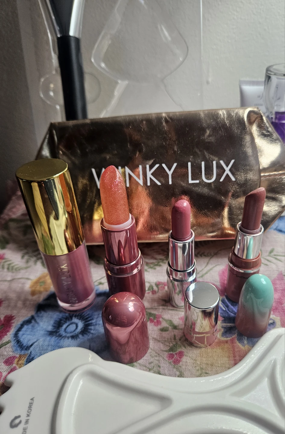 New Pouch, Lipsticks, Face Masks & Ceramic Facial Gua Sha - photo 2
