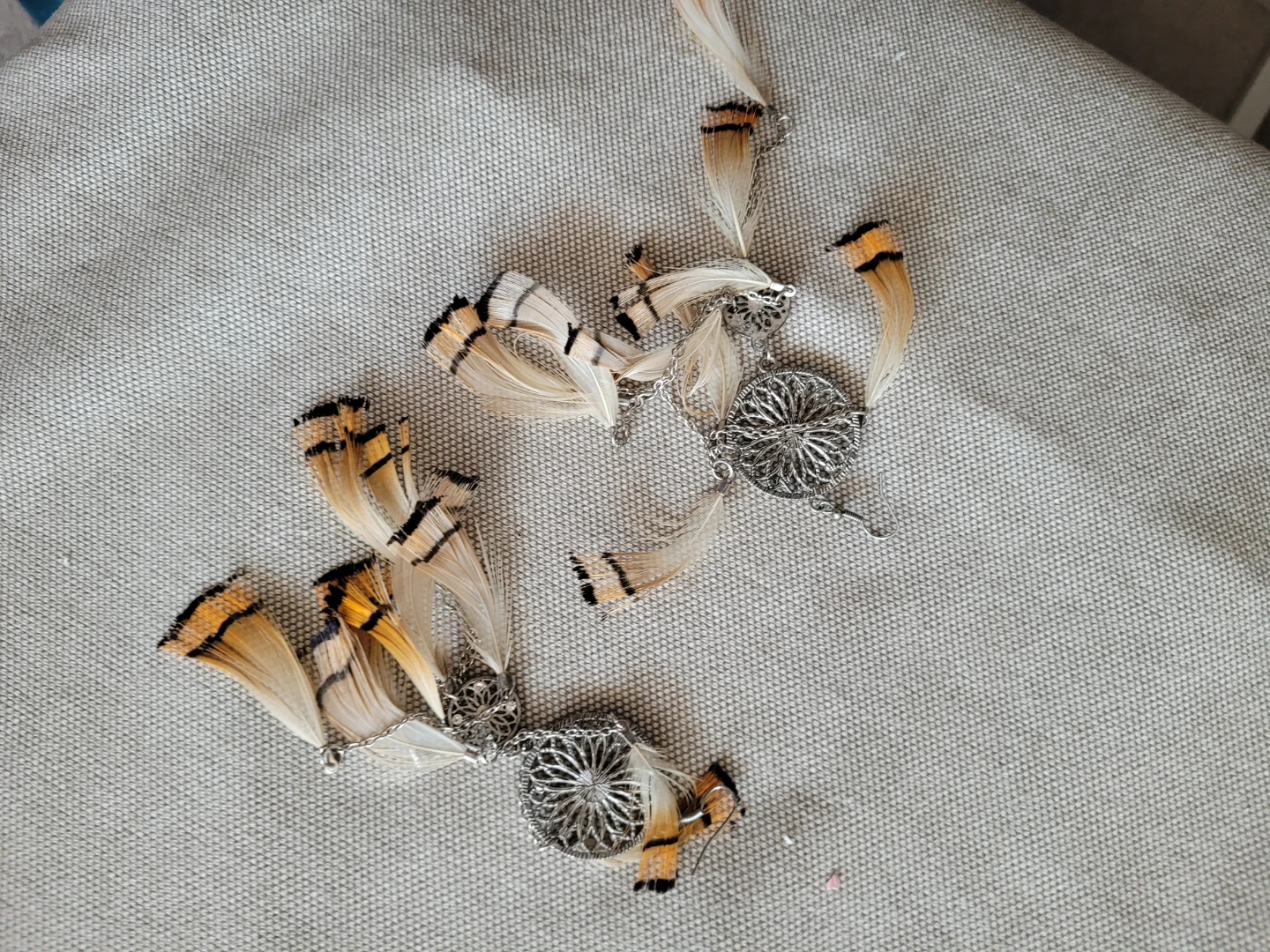 Feather Dangle Earrings with Silver Filigree - photo 3