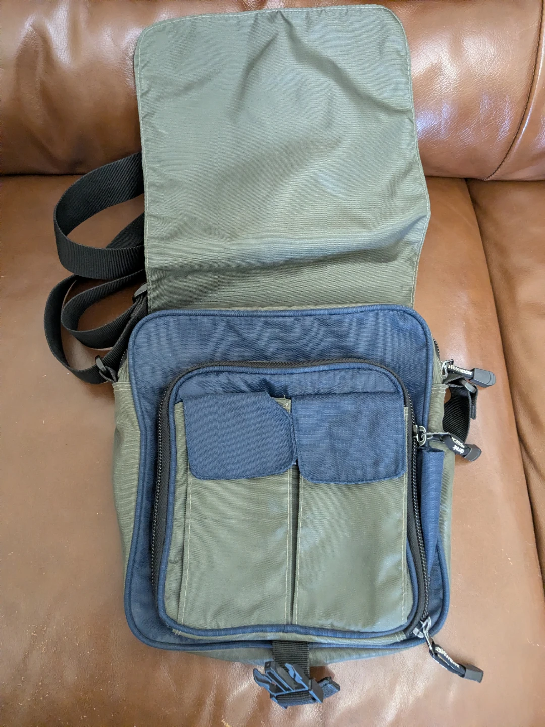 Derek Alexander Messenger Bag - photo 2