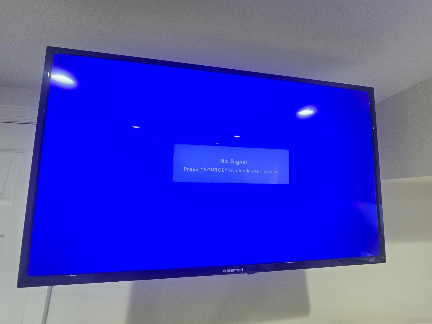 Element TV and RCA both 40" not smart tv - photo 2