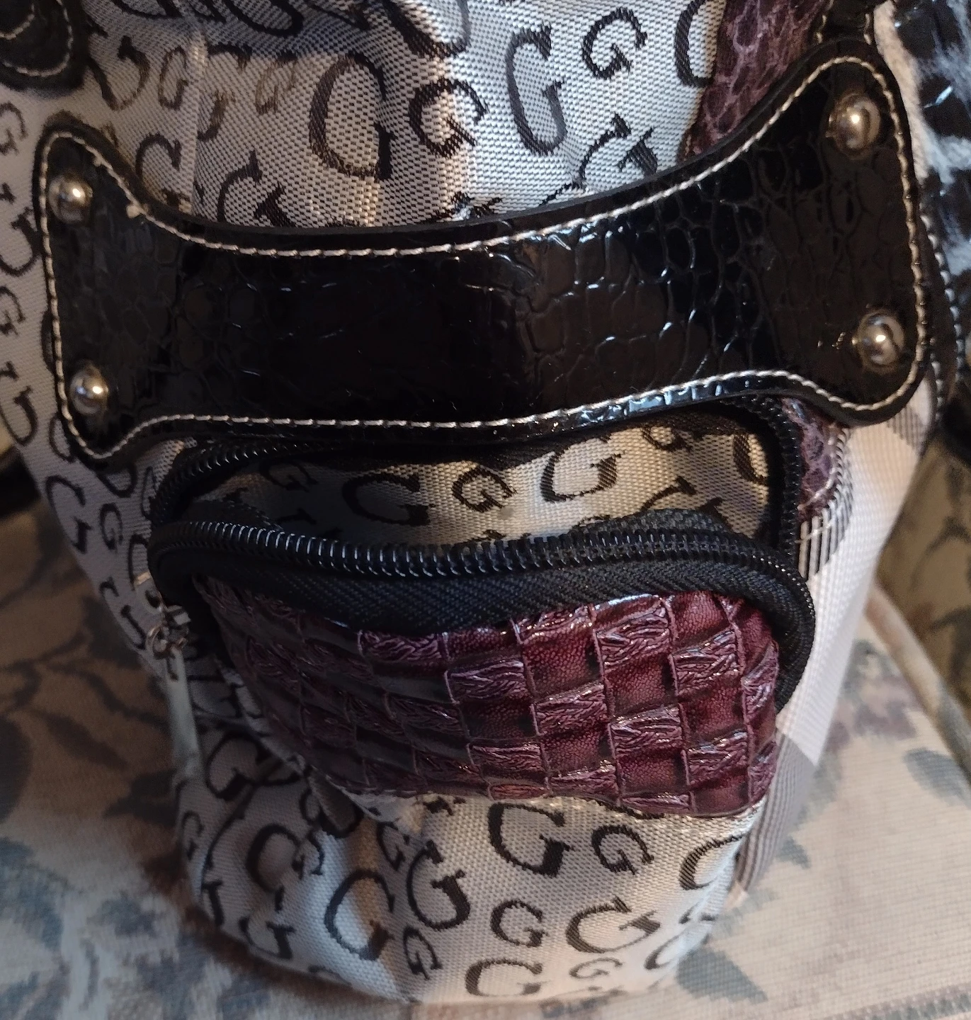 Guess Hobo Bag - photo 3