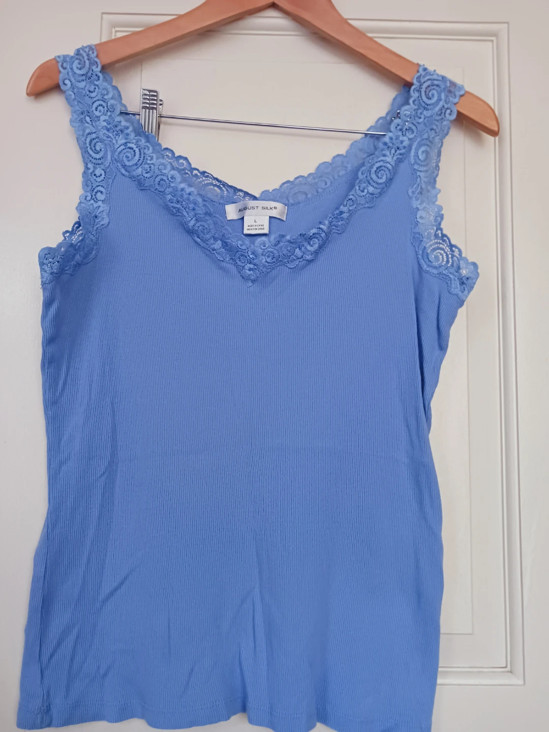 New !! August Silk Lace Trim Tank Top Size L - photo 5
