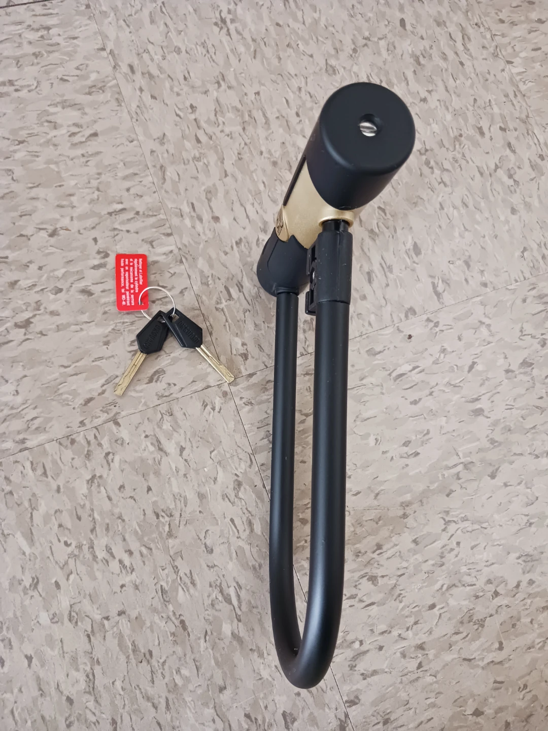 90 U-Lock Bike Lock with Keys - photo 3