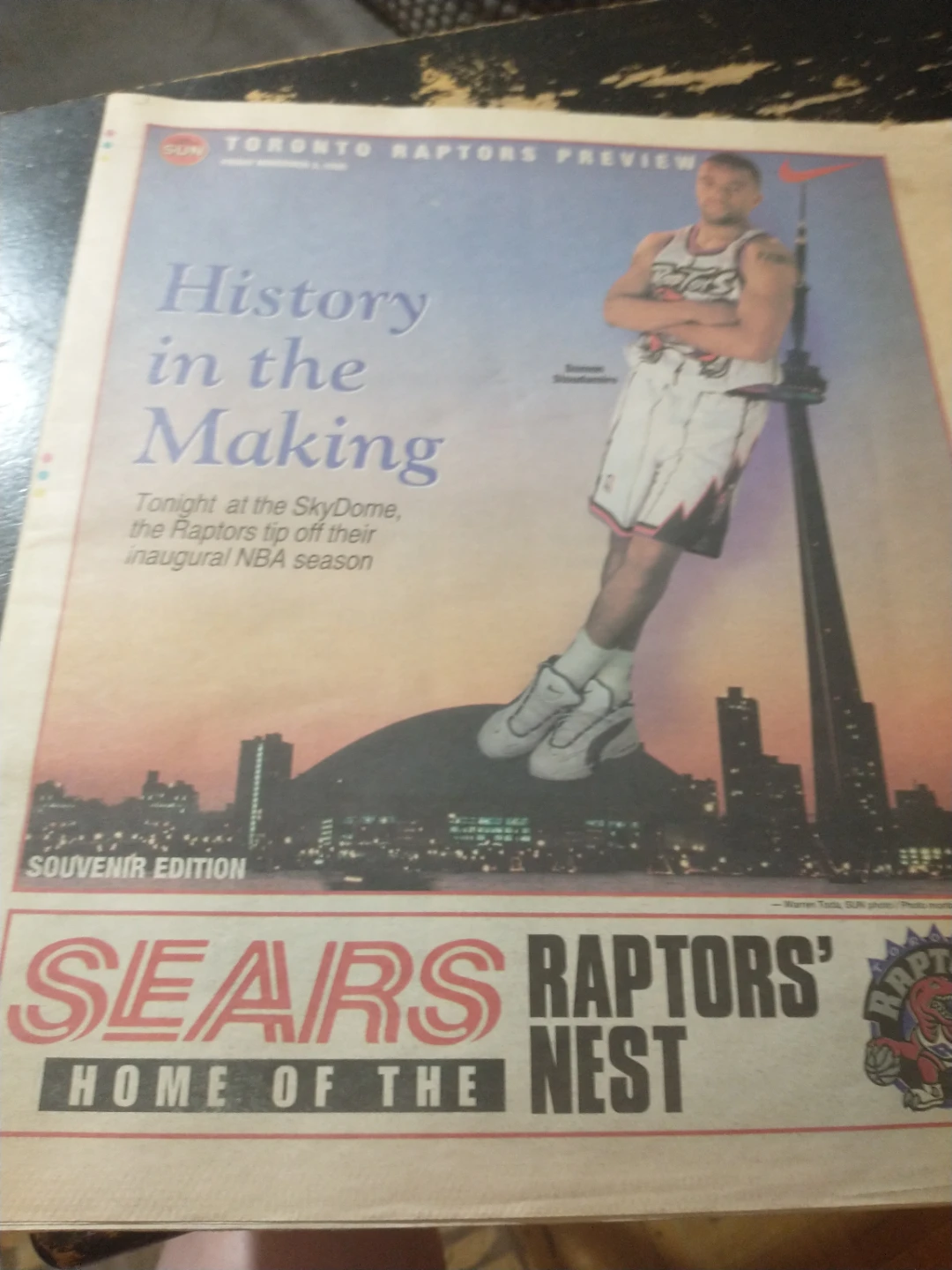 Rare 1995-96Toronto Raptors Inaugural Season Souvenir Edition