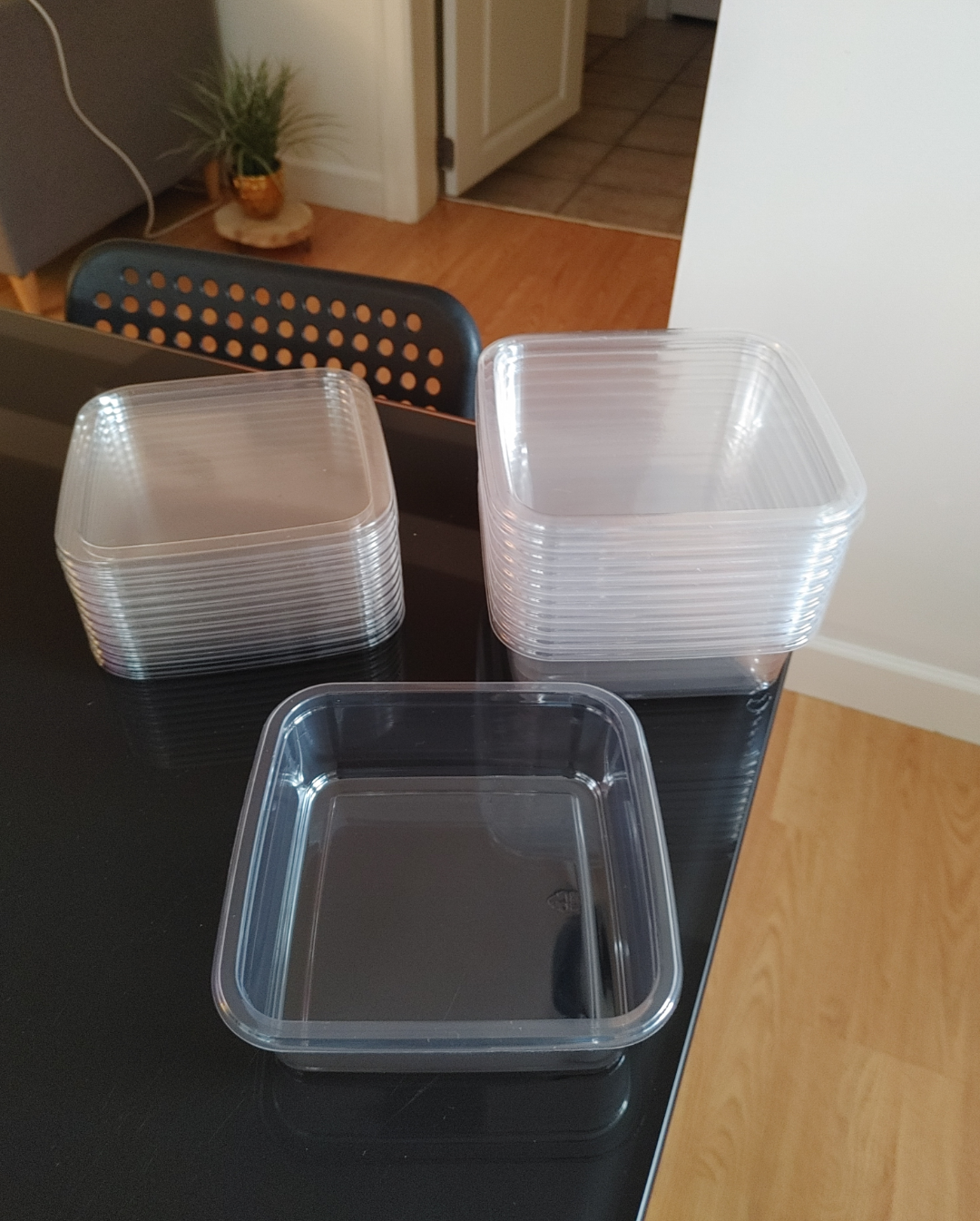 Set of 11pcs Square Plastic Food Containers with Lids