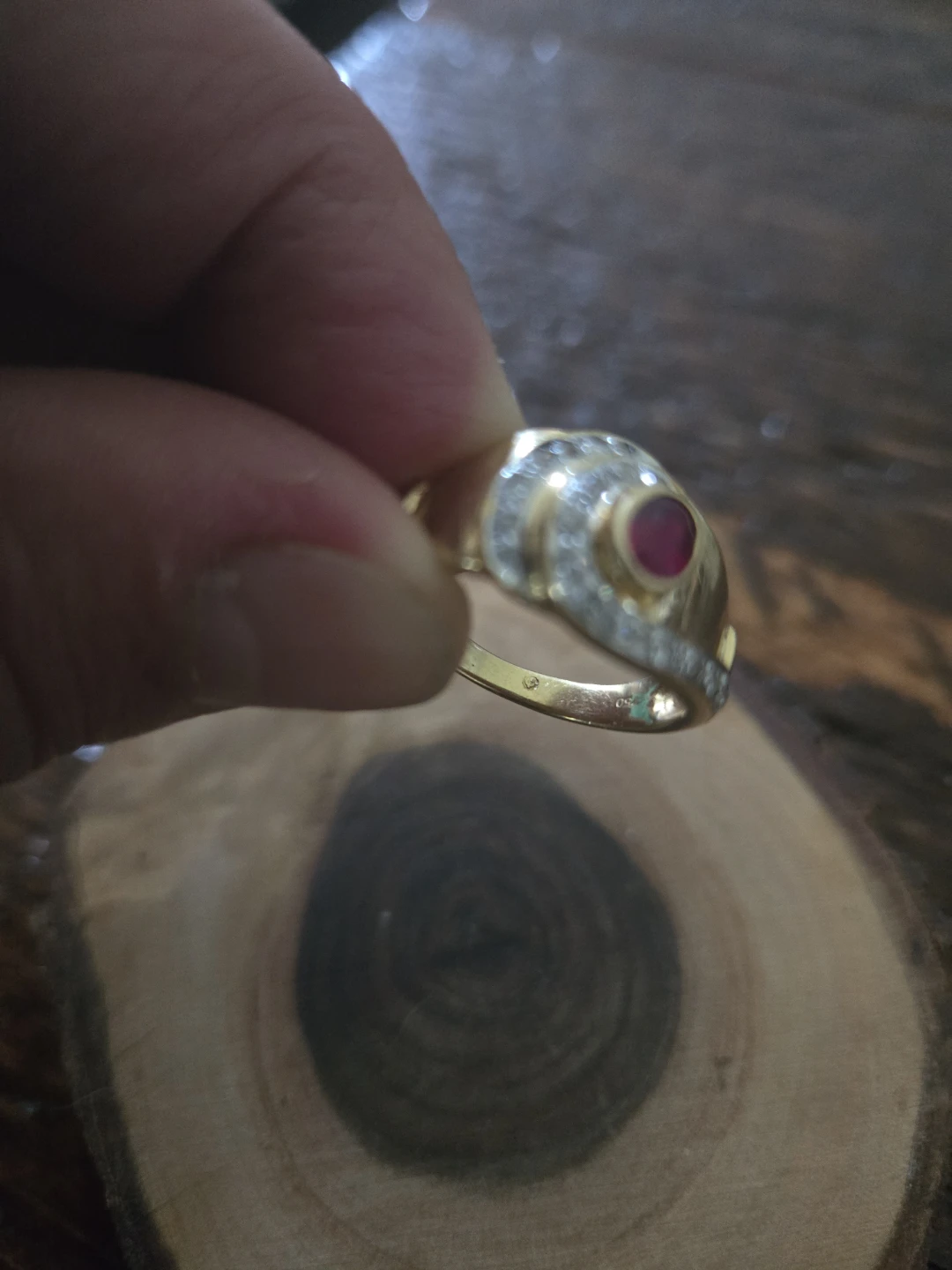 18k Gold Vintage Ruby and Topaz Ring - photo 3