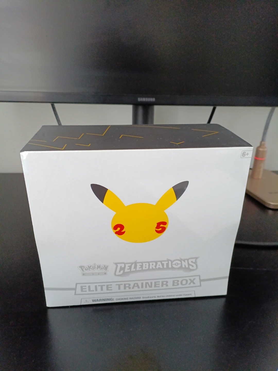 Pokémon TCG Celebrations Elite Trainer Box