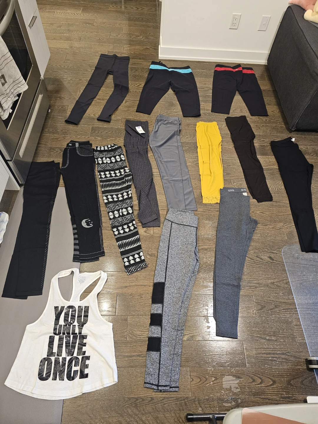 Women's clothing over 100 items brand name - photo 2