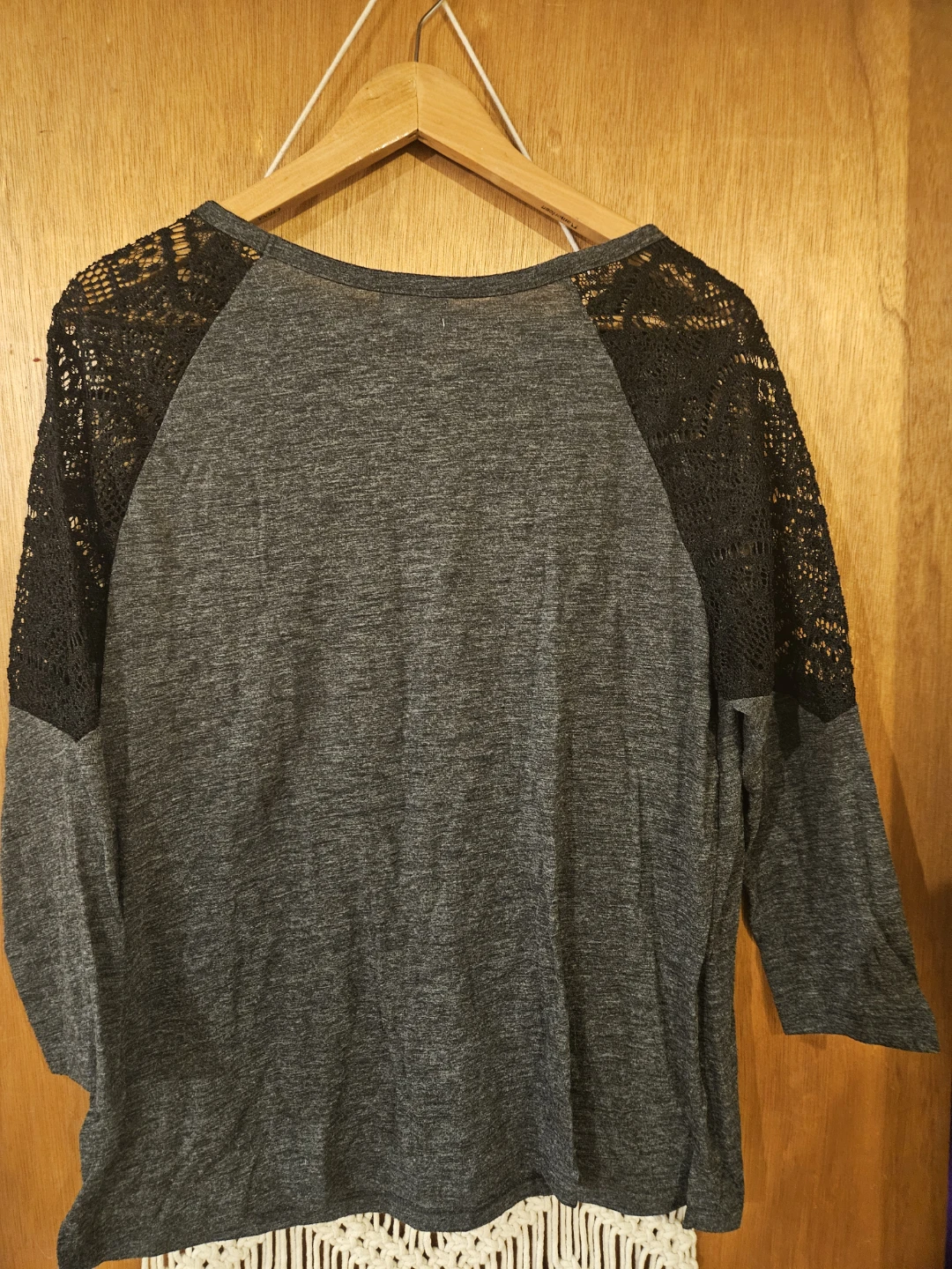 Old Navy Gray Lace Sleeve Baseball Tee - photo 2