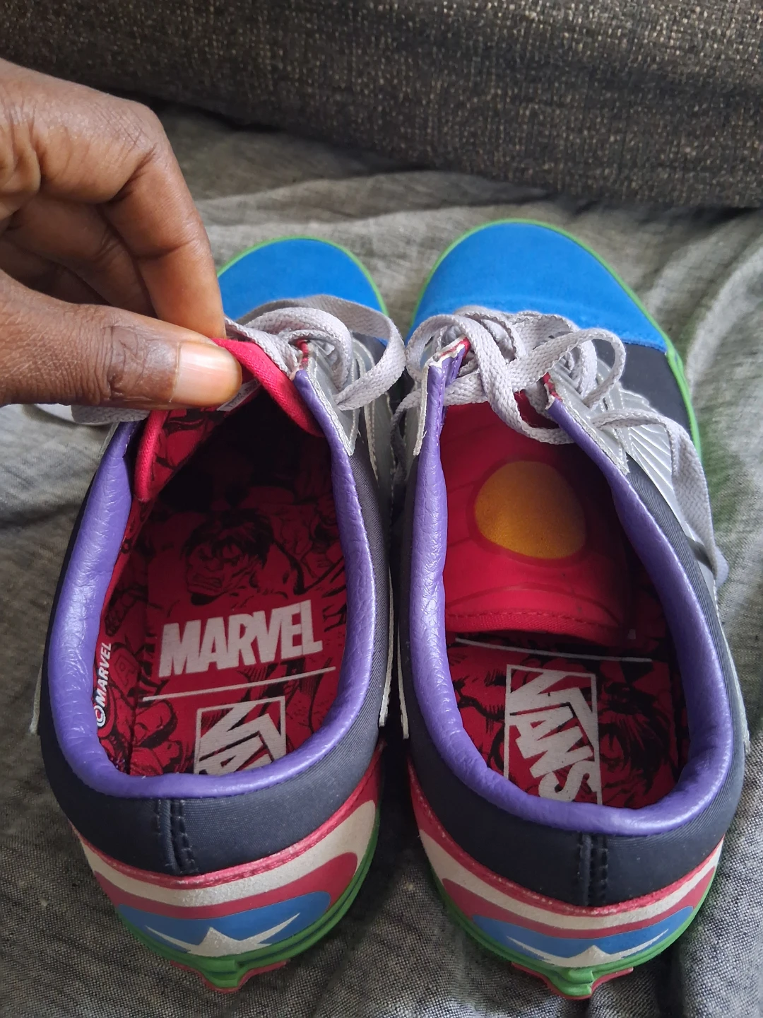 Vans Marvel Old Skool Winged Sneakers - photo 4