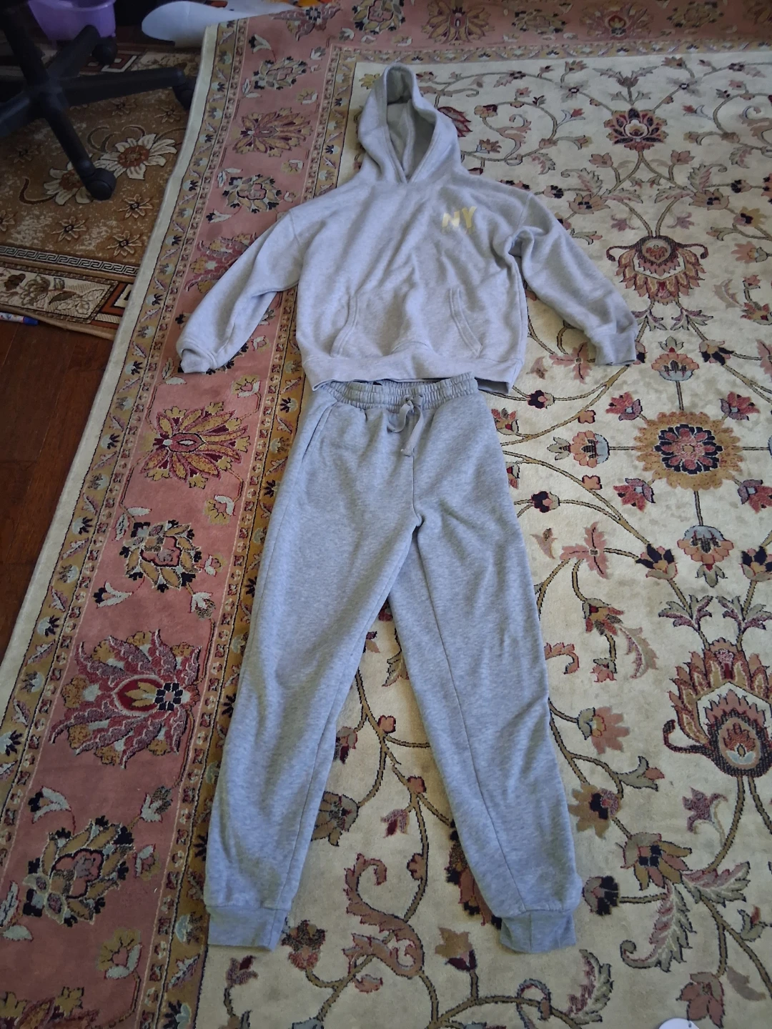 Grey hoodie with sweatpants