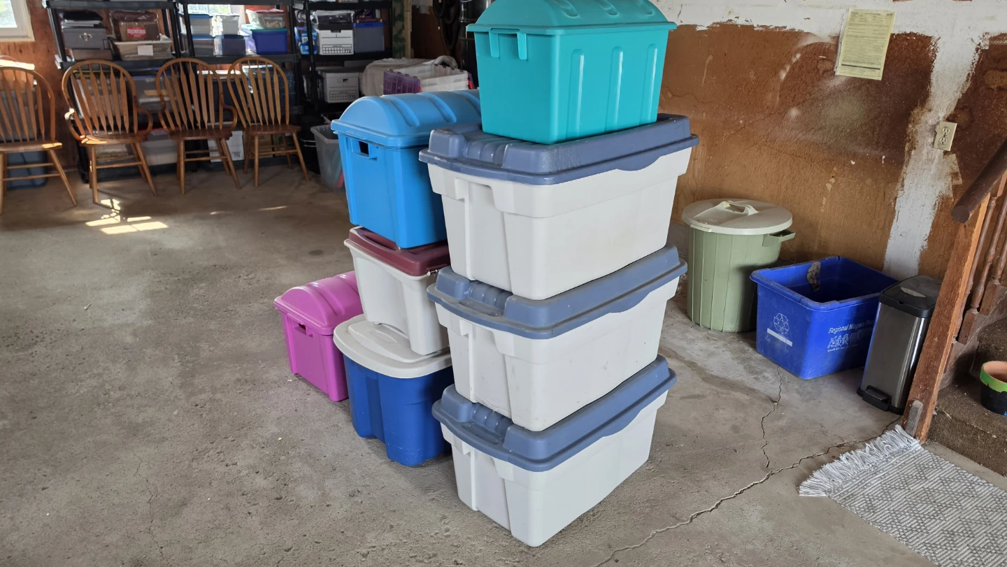 Plastic Storage Totes and Bins