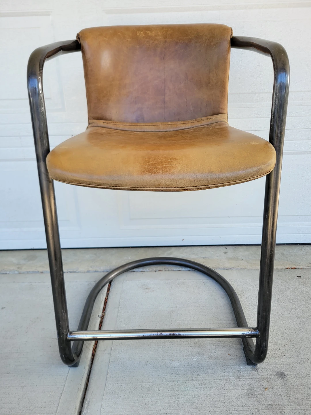 Mid-Century Modern Cantilever Leather Counter Stool. - photo 3