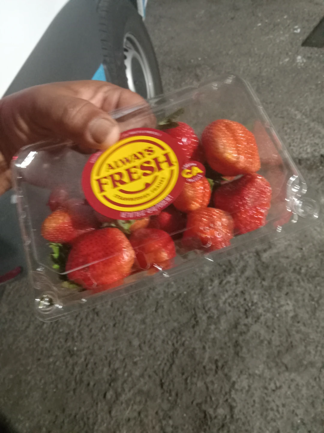 Always Fresh Strawberries - photo 2