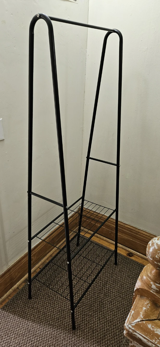 Clothing rack with 2 shelves