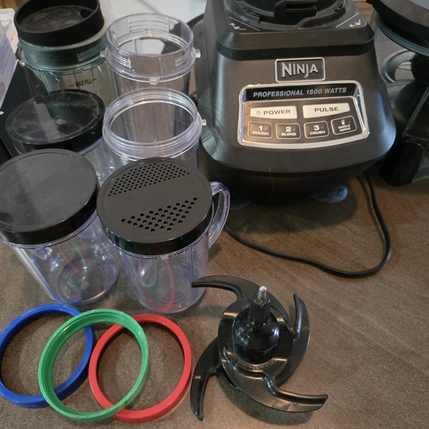 Ninja Professional 1500 watt blender set - photo 2