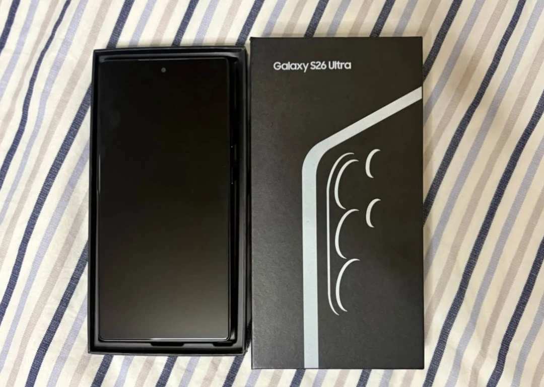 Samsung Galaxy S26 Ultra 1tb factory unlocked - photo 2