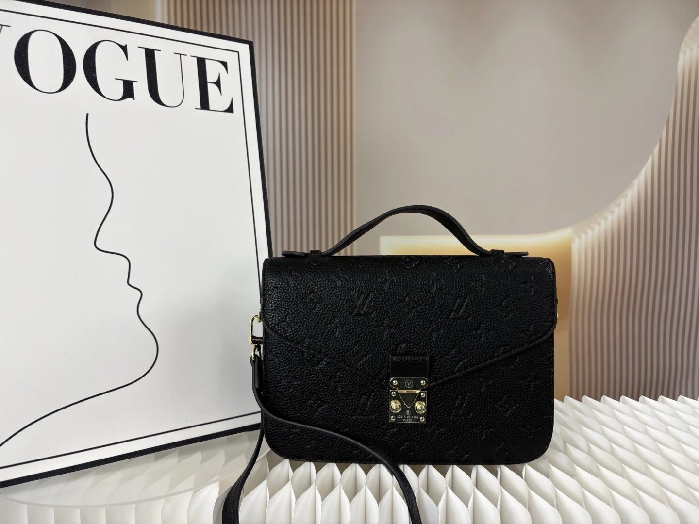 Louis Vuitton  Black Handbag/ Crossbody - photo 2