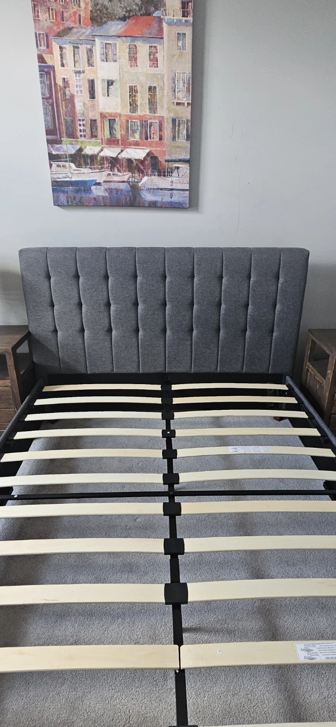Grey Upholstered Tufted Headboard Bed Frame - photo 4