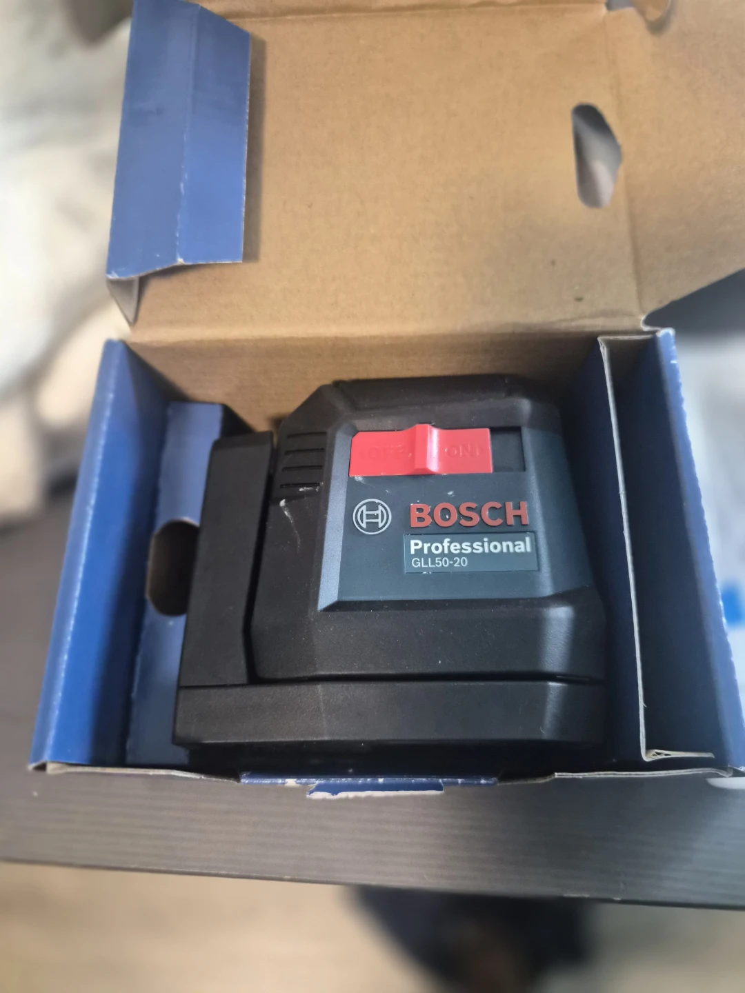 Bosch Professional Self-Leveling Cross-Line Red-Beam Laser - photo 2