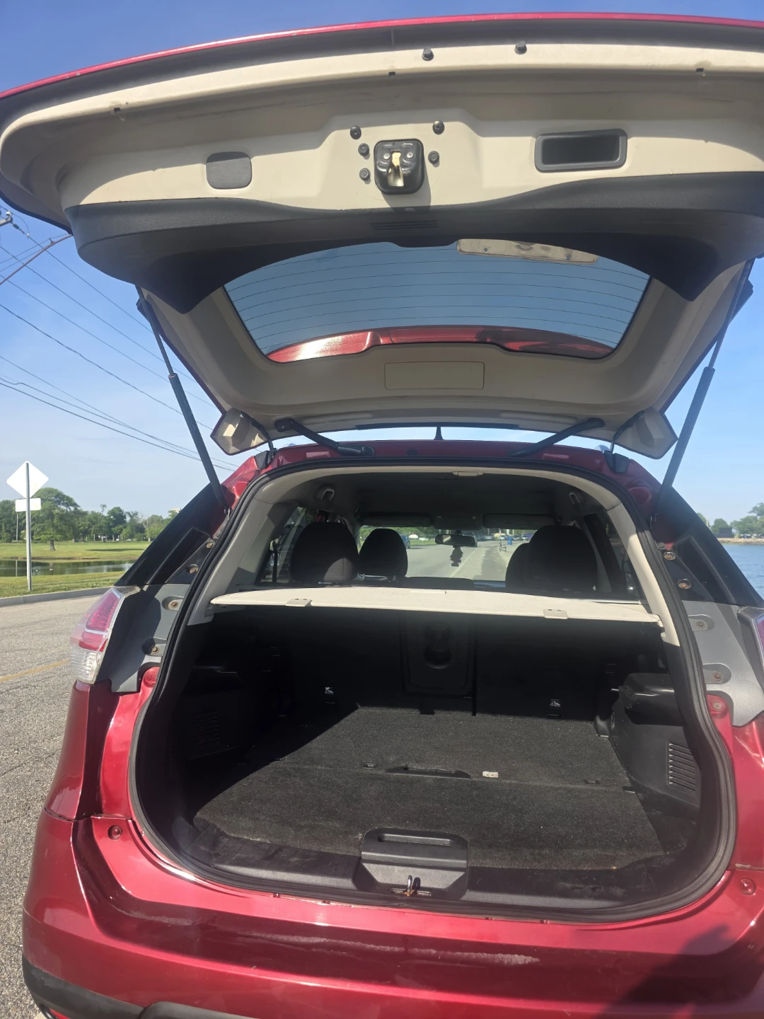 Red Nissan Rogue SV AWD - photo 5