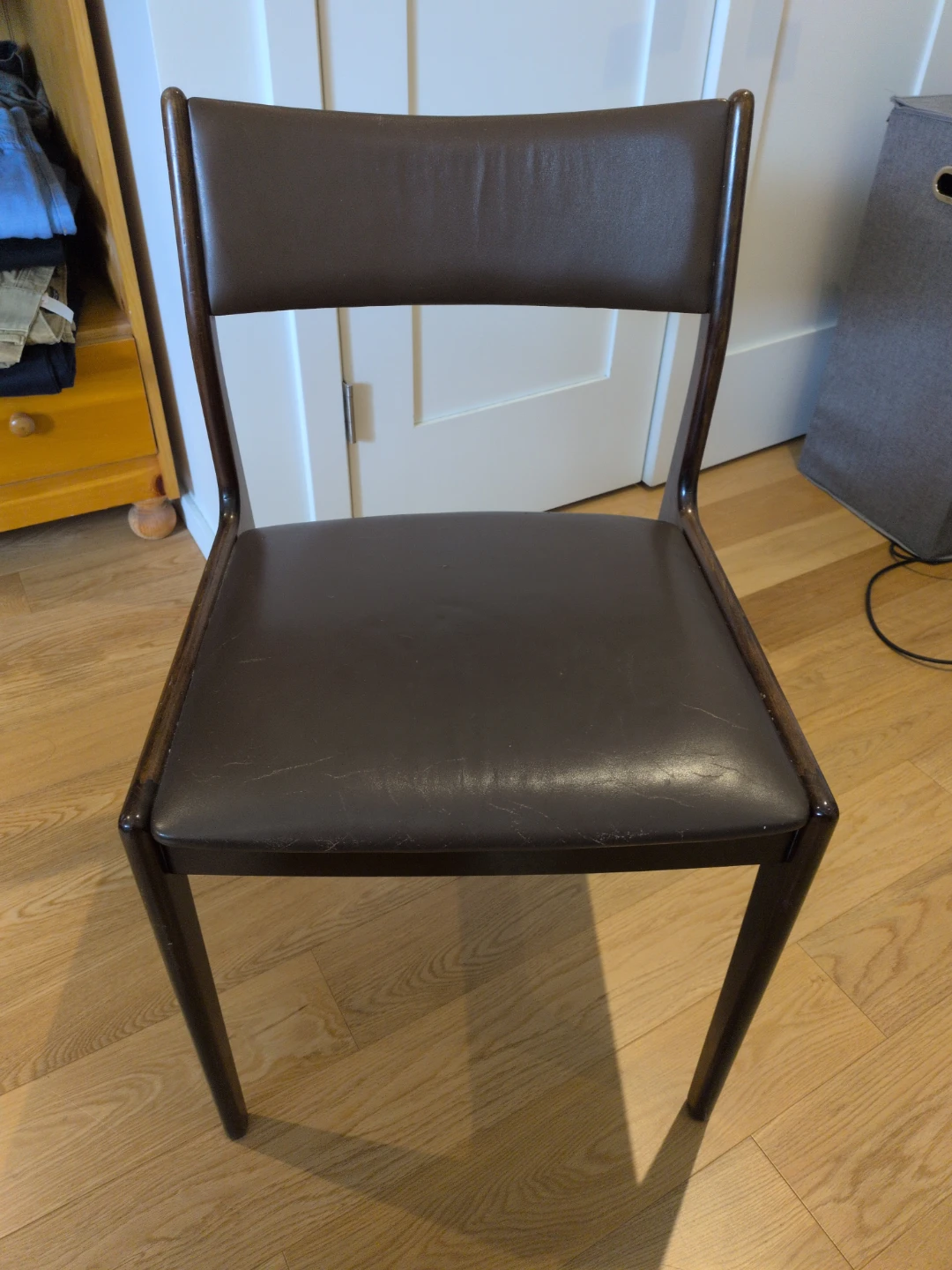 Pair of mid-century Danish Rosewood Dining Chairs - photo 2