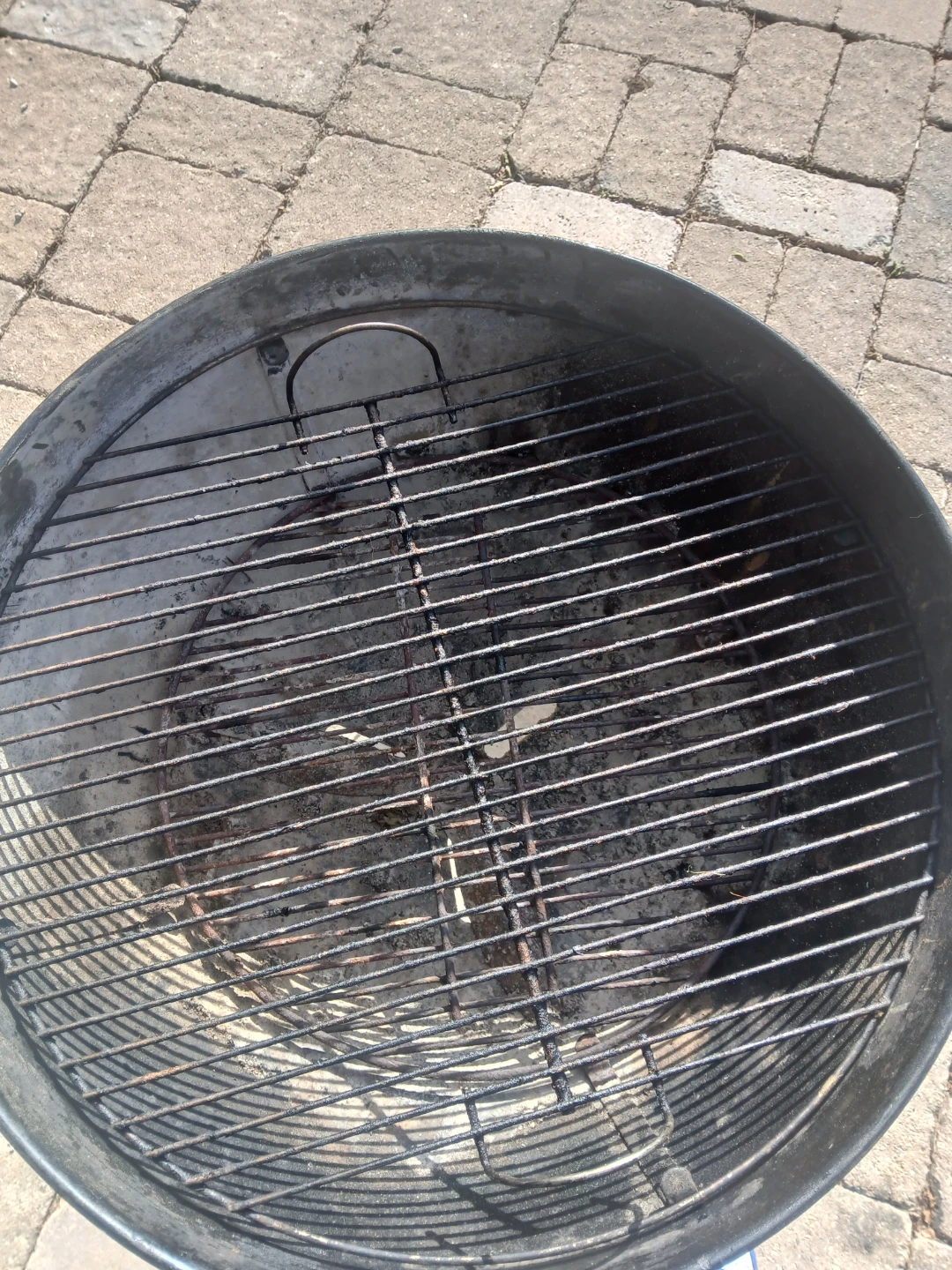 Weber Kettle Grill - photo 4